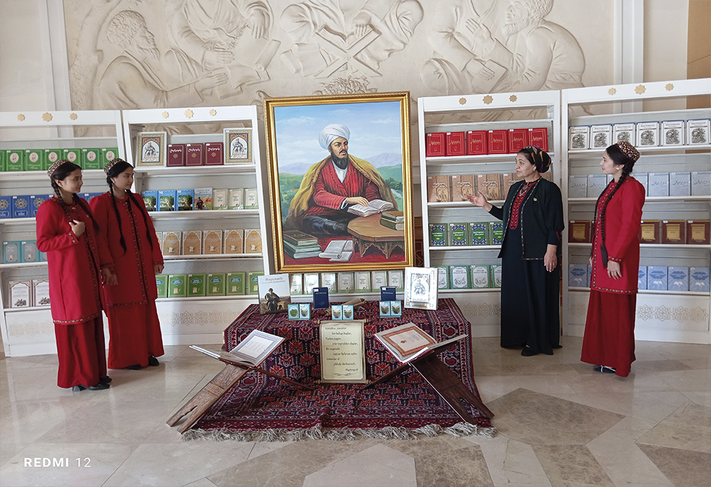 Terbiýeçilik-halypaçylyk sapagynda akyldar şahyrymyzyň  döredijiligi