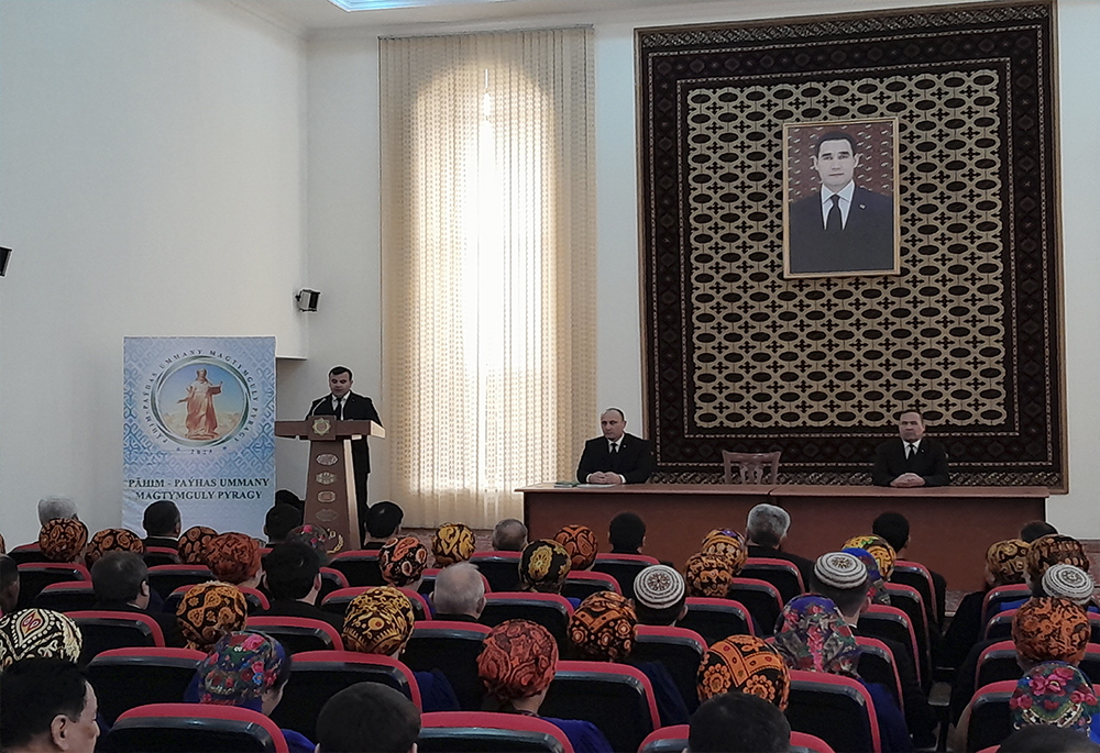 Hoşallyk maslahaty geçirildi.